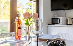 Plumtree Holiday Apartment